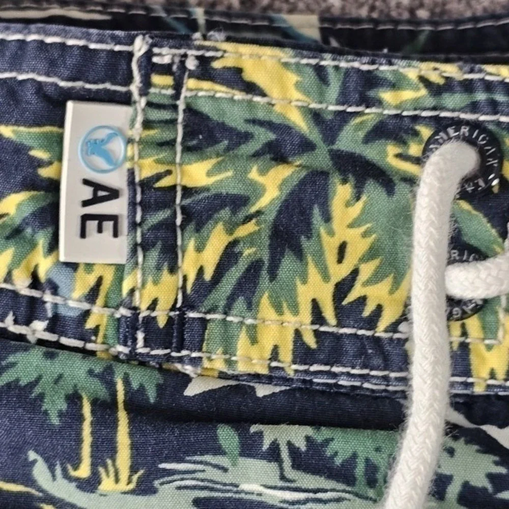 American Eagle Board‎ Shorts Mens 36 (fits 38) Navy Blue Tropical Hawaiian Surf